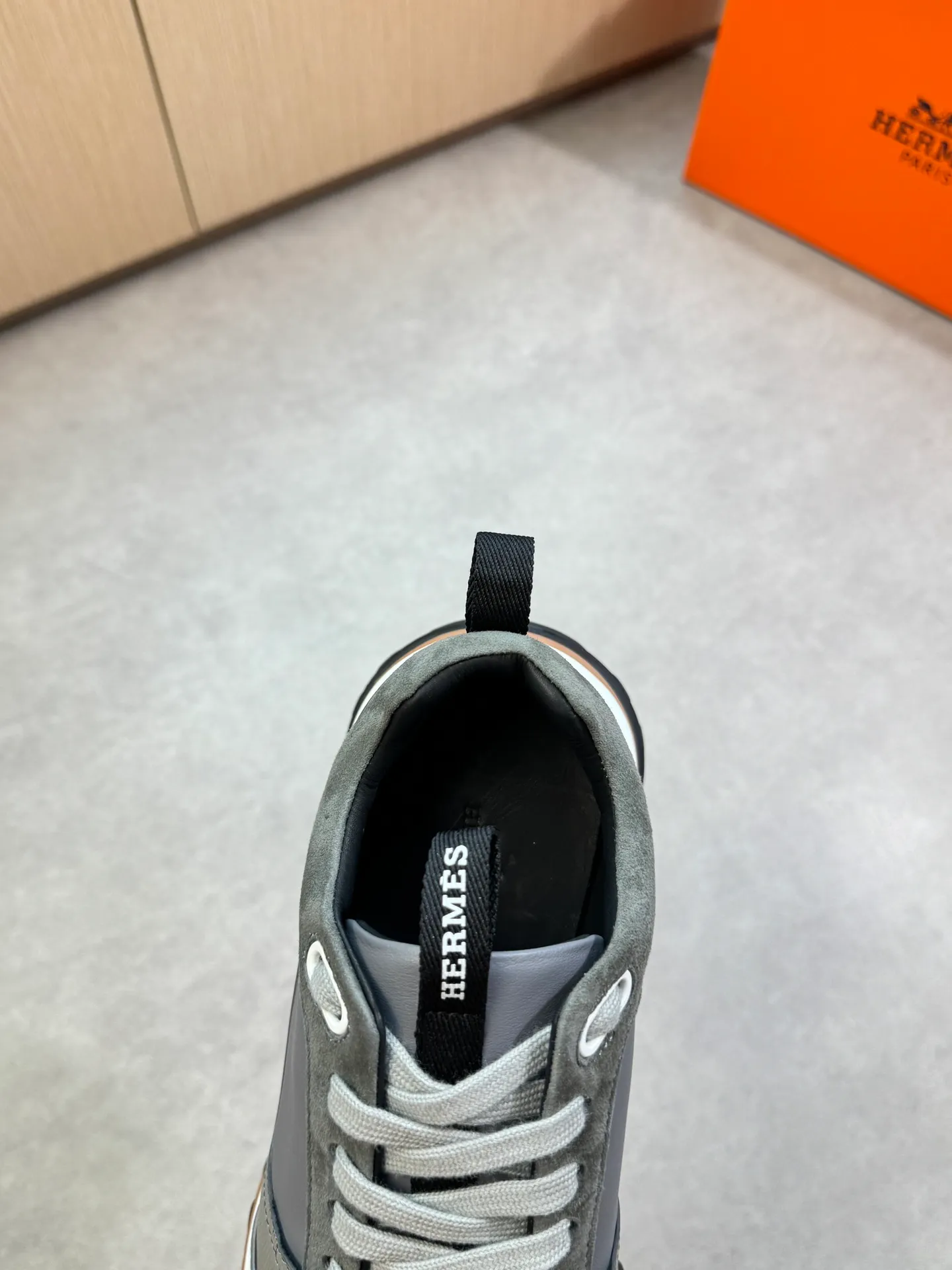 Men's shoes 💰740 [HERMES] Hermès - High-end quality original single casual sports shoes - Upper: 🔝 Nappa calfskin, palm-print cowhide, suede sheepskin leather, tongue. Heel. Brand logo webbing - Lining: brand canvas, foot pad; water-dyed cowhide - Outsole: ultra-light T men's shoes 💰U foam rubber; two-color molded outsole -Ultra-high quality control·Fine workmanship: highlighted (high-end·nobility·grade) -Size: 39-44 (38, 45, can be customized)·0118